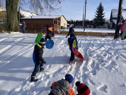 Fotoalbum Sněhohrátky v lednu, návštěva z knihovny.