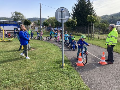 Fotoalbum Dopoledne na dopravním hřišti v Náchodě